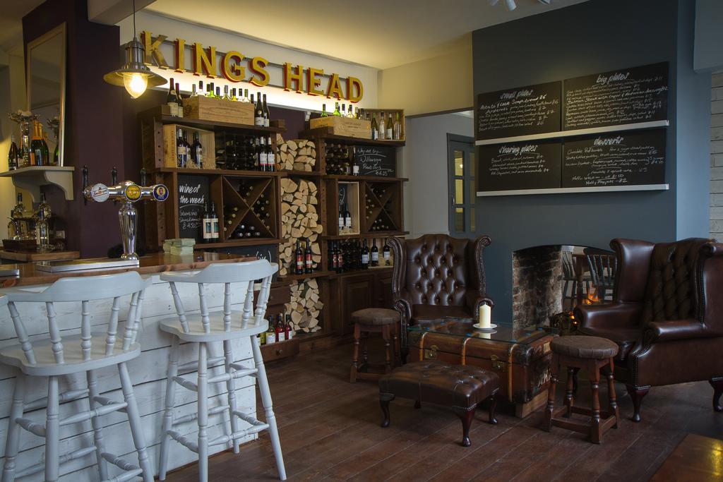 와이 The Kings Head B&B 외부 사진